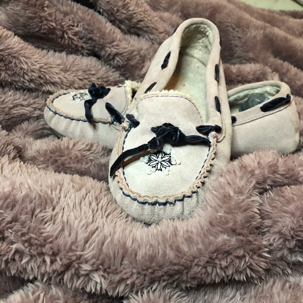 LL Bean mauve colored moccasins size 9